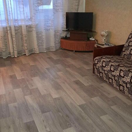 Two-Bedroom Apartment Pokrovskaya, 48 Изюм Экстерьер фото